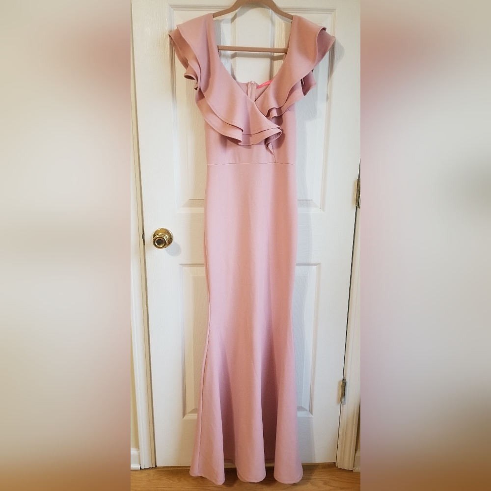 Blush Mermaid Gown💕